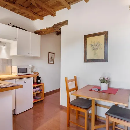 Apartman Mussenya 1 *